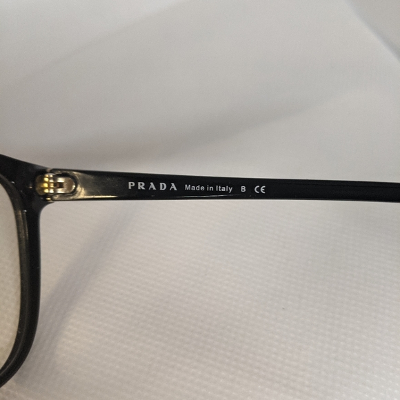 Prada sunglasses frame - Picture 2 of 5
